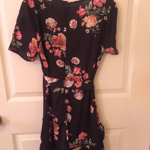 Black Floral Dress - Size Medium - Picture 4 of 5